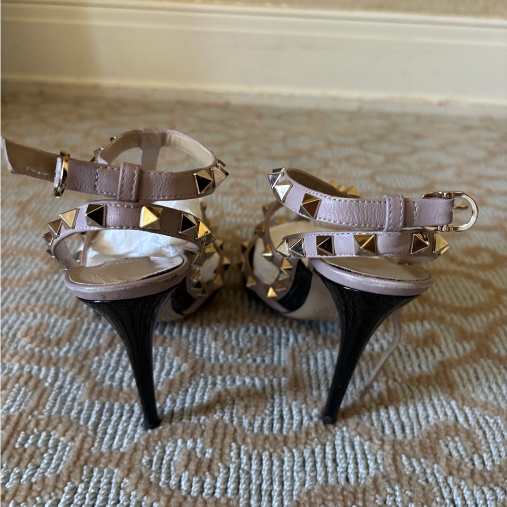 Valentino Garavani Rockstud Caged 100mm Slingback Pumps Size 37 Black and Nude - Picture 5 of 7